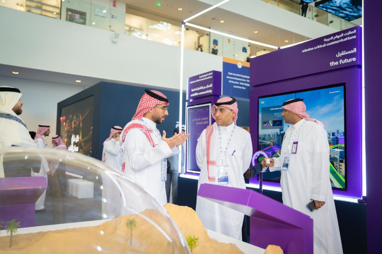 stc تستعرض في 